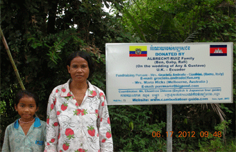 ALBRECHT-RUIZ family (Ben, Gaby & Rafi) [U.K. & Ecuador]. April 2012 (Kok Veal village)