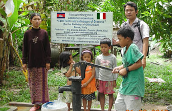 FAO Colleagues & Friends of Graciela. Sept 2012. Yeang Tess village. Well No.101